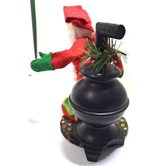 Vintage 1971 Annalee Mobilitee Santa in Front of a Pot Belly Stove - Picture 3 of 9